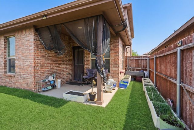 924 Meadow Scape Drive, Fort Worth, TX 76028