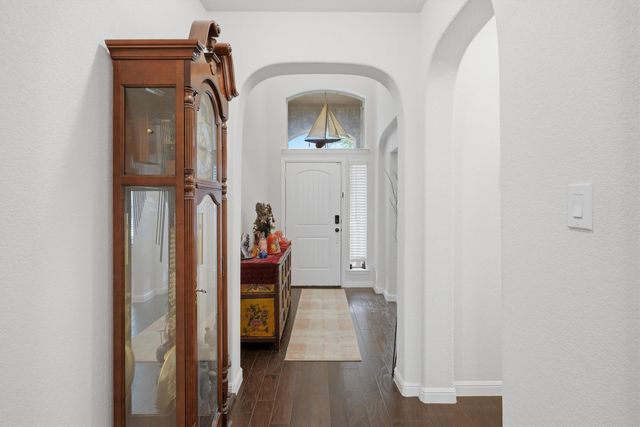 924 Meadow Scape Drive, Fort Worth, TX 76028