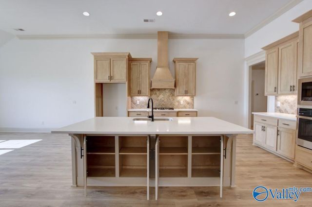 26450 Old Town Drive, Athens, AL 35613