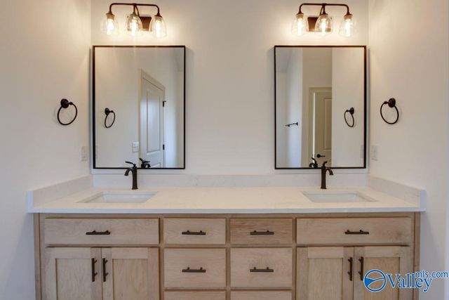 26450 Old Town Drive, Athens, AL 35613