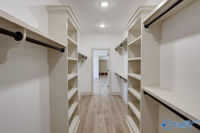 26450 Old Town Drive, Athens, AL 35613