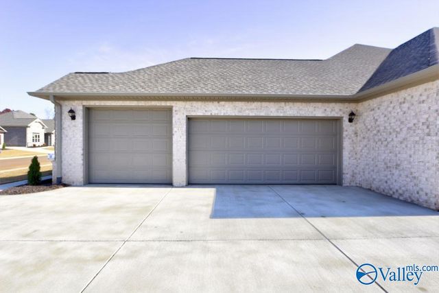 26450 Old Town Drive, Athens, AL 35613