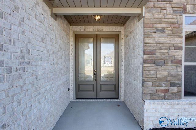 26450 Old Town Drive, Athens, AL 35613