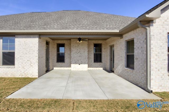 26450 Old Town Drive, Athens, AL 35613