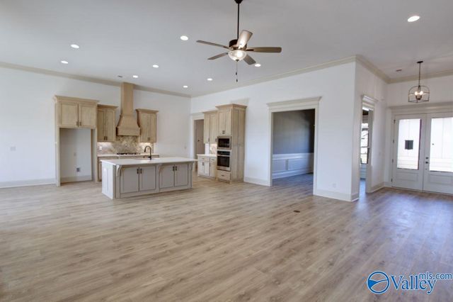 26450 Old Town Drive, Athens, AL 35613