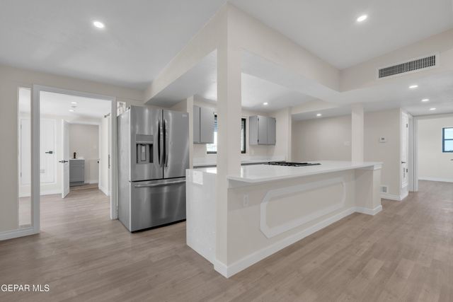 5403 Raymond Telles Drive, El Paso, TX 79924