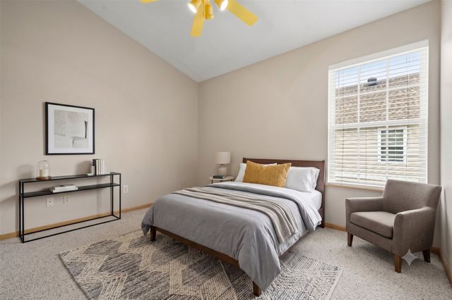 15208 Greenbelt Drive, Urbandale, IA 50323