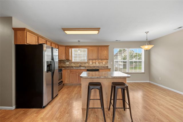 15208 Greenbelt Drive, Urbandale, IA 50323