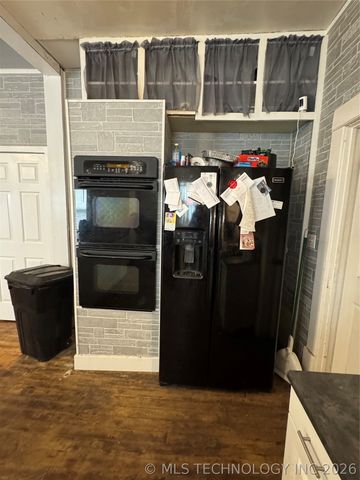 207 N State Street, Wagoner, OK 74467