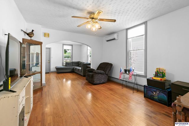 511 Voorhis Street, Council Bluffs, IA 51503