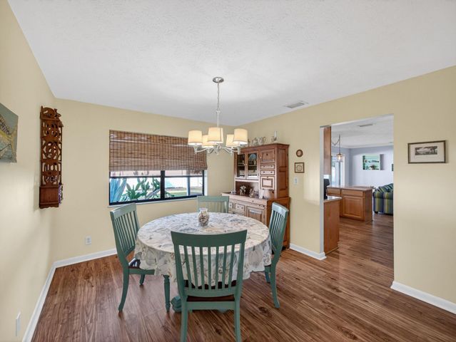 133 NW Avens St, Port St Lucie, FL 34983