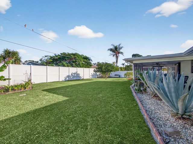 133 NW Avens St, Port St Lucie, FL 34983