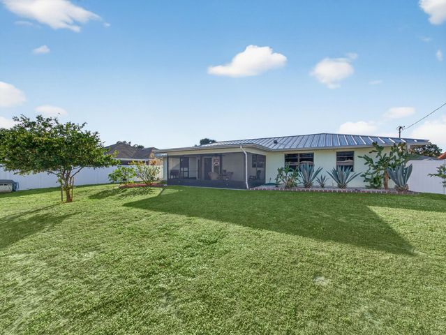 133 NW Avens St, Port St Lucie, FL 34983