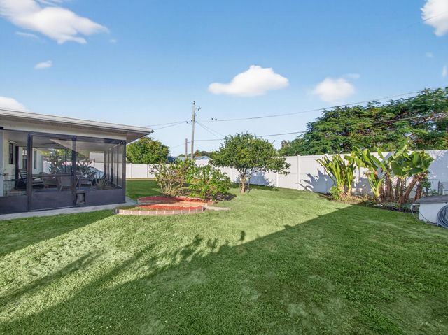 133 NW Avens St, Port St Lucie, FL 34983