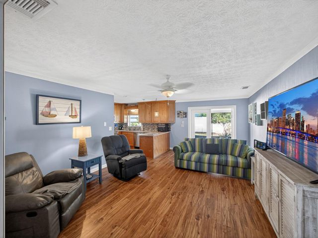 133 NW Avens St, Port St Lucie, FL 34983