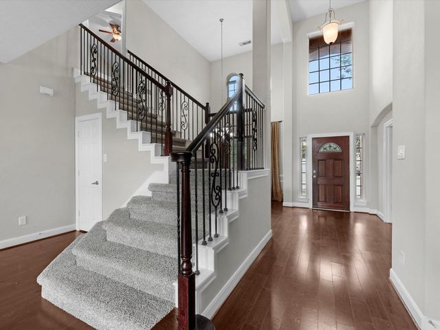 2505 Twisting Pine Court, Houston, TX 77345