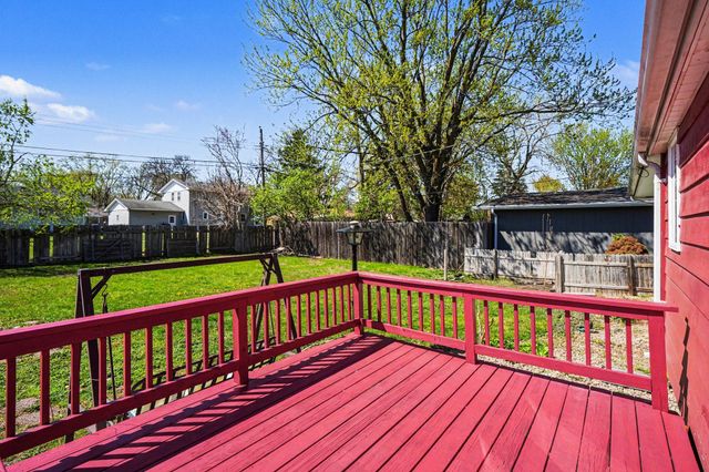 7617 Lee Avenue N, Brooklyn Park, MN 55443