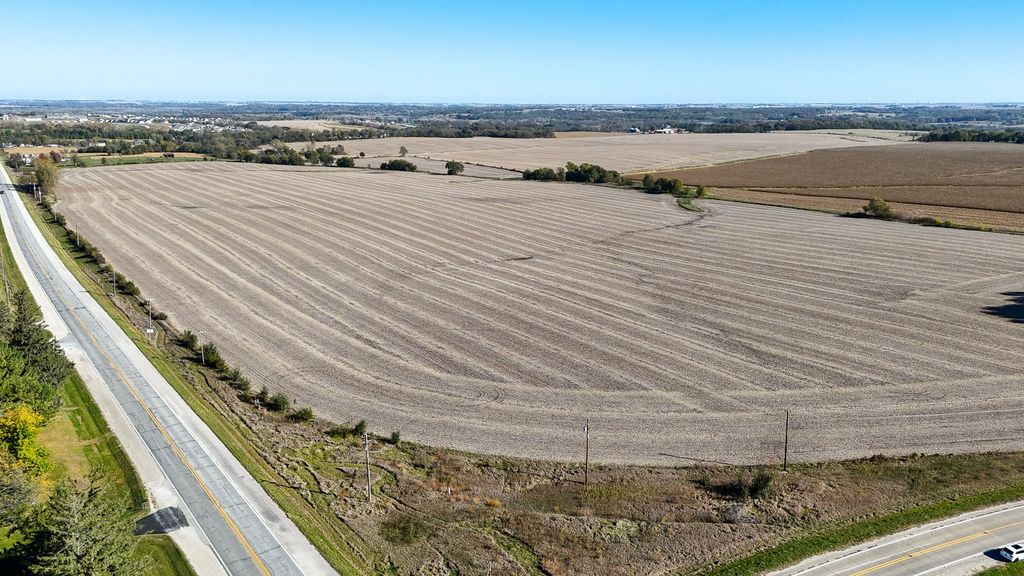 3223 N Avenue, Adel, IA 50003