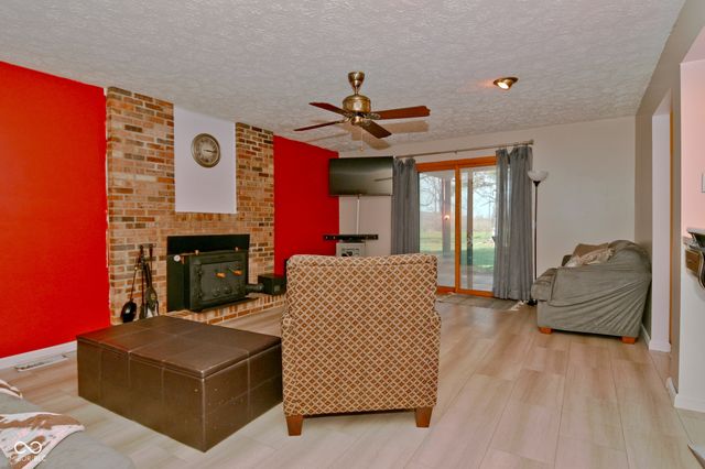 2430 E Us Highway 136, Pittsboro, IN 46167