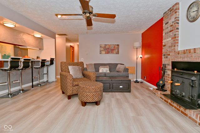 2430 E Us Highway 136, Pittsboro, IN 46167