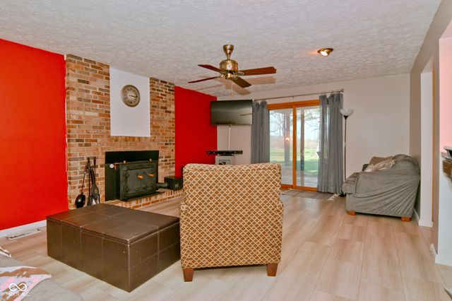 2430 E Us Highway 136, Pittsboro, IN 46167