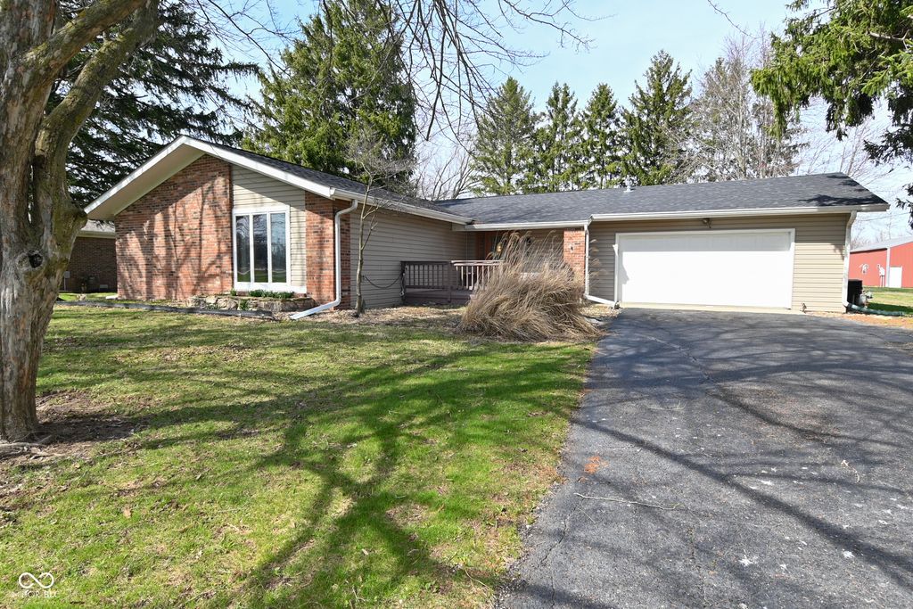 2430 E Us Highway 136, Pittsboro, IN 46167