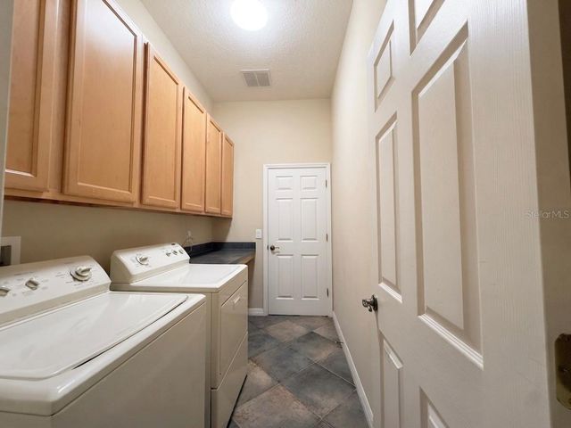 129 CREPE MYRTLE DRIVE, Groveland, FL 34736