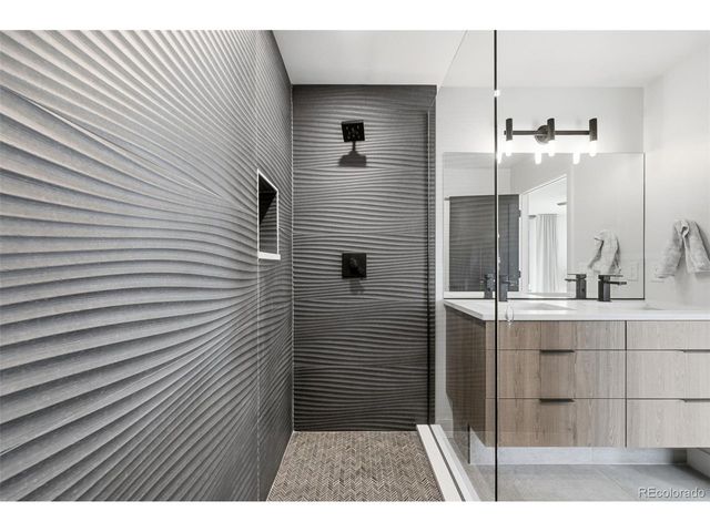 3885 Stuart St, Denver, CO 80212