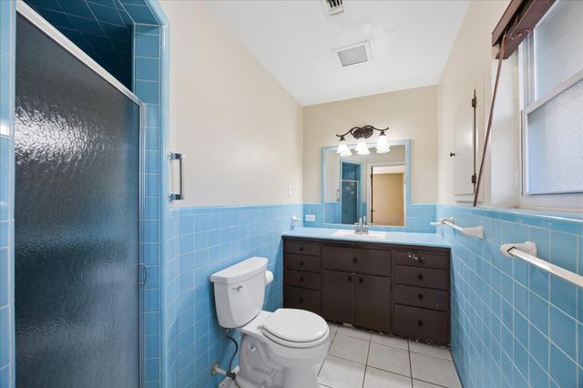 523 E O'bryant Street, Bellville, TX 77418