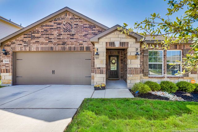 7838 Cactus Plum Dr, San Antonio, TX 78254