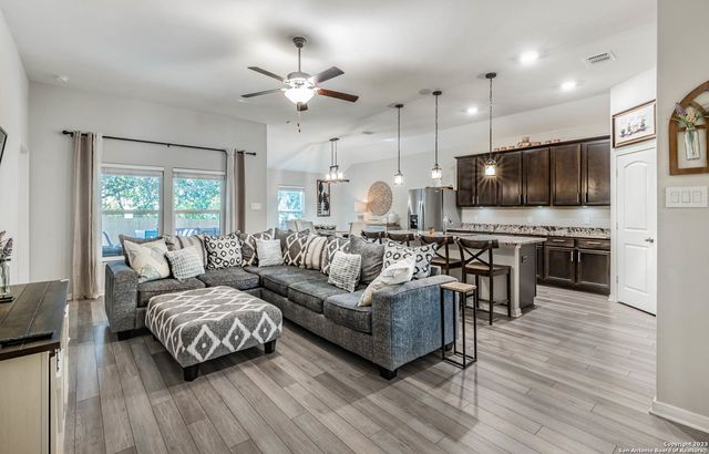 7838 Cactus Plum Dr, San Antonio, TX 78254