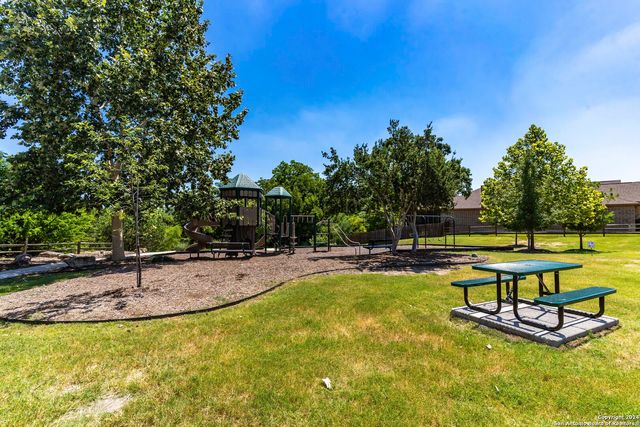 7838 Cactus Plum Dr, San Antonio, TX 78254