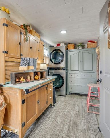 208 Collins Road, Jonesville, VA 24263