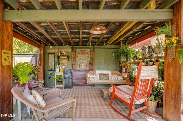 208 Collins Road, Jonesville, VA 24263