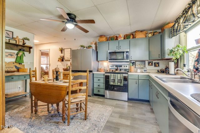 208 Collins Road, Jonesville, VA 24263