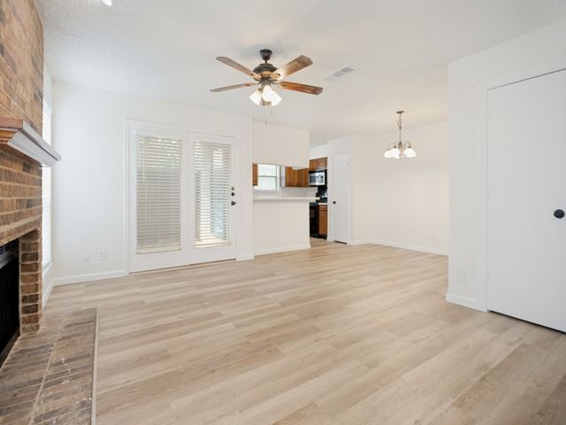 1200 Harwell Drive 1910, Arlington, TX 76011