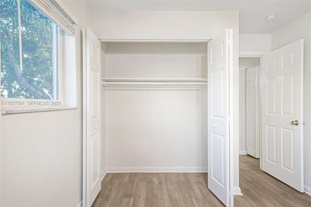 3680 SW 16th St, Fort Lauderdale, FL 33312