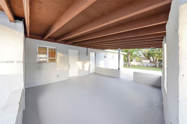 3680 SW 16th St, Fort Lauderdale, FL 33312