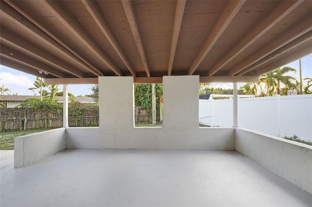 3680 SW 16th St, Fort Lauderdale, FL 33312