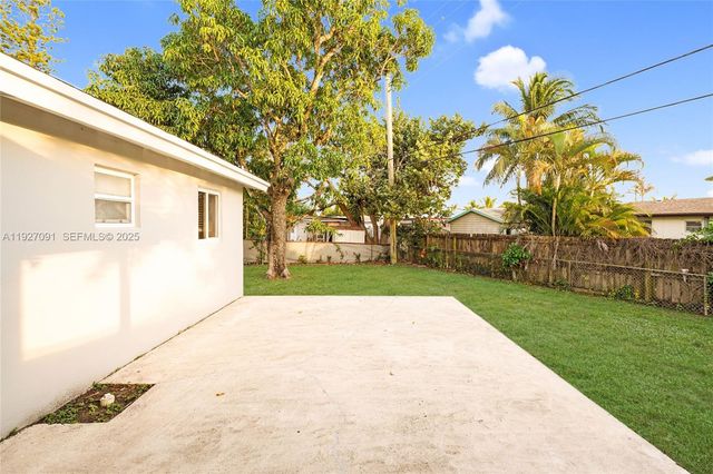 3680 SW 16th St, Fort Lauderdale, FL 33312