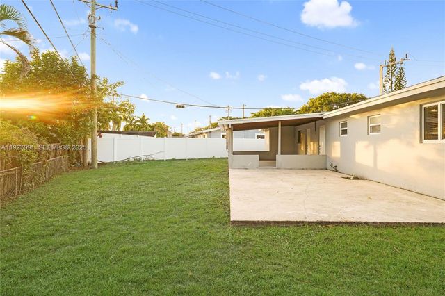 3680 SW 16th St, Fort Lauderdale, FL 33312