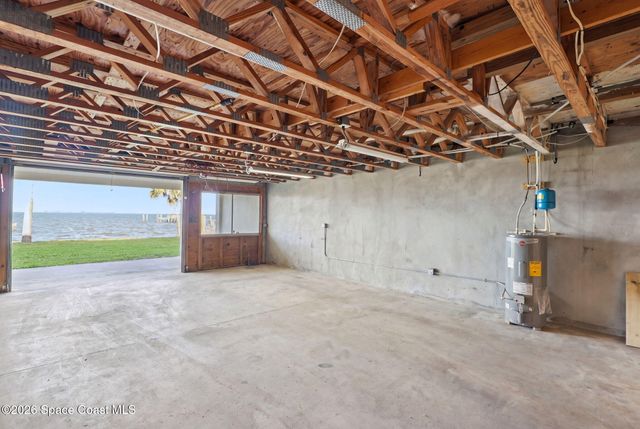 5075 Dixie Highway NE, Palm Bay, FL 32905