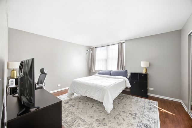6301 N Sheridan Road 4H, Chicago, IL 60660