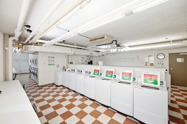 6301 N Sheridan Road 4H, Chicago, IL 60660