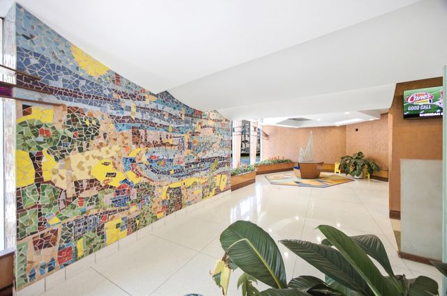 6301 N Sheridan Road 4H, Chicago, IL 60660