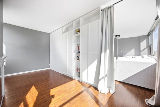 6301 N Sheridan Road 4H, Chicago, IL 60660