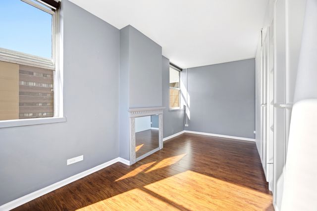 6301 N Sheridan Road 4H, Chicago, IL 60660