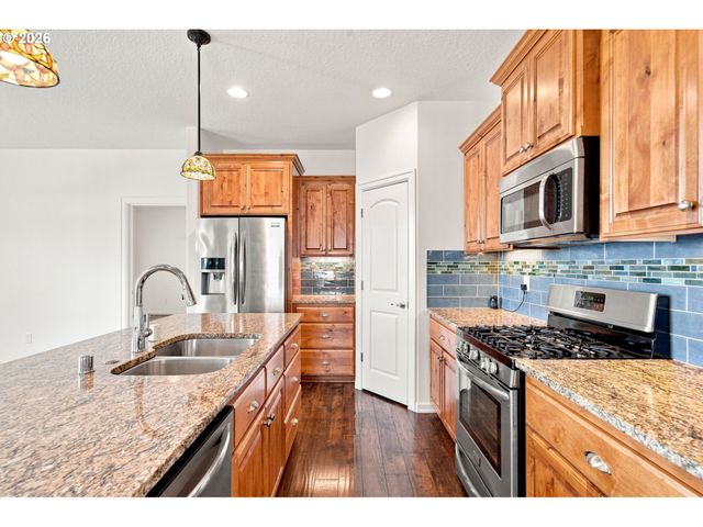 2431 41ST St, Washougal, WA 98671