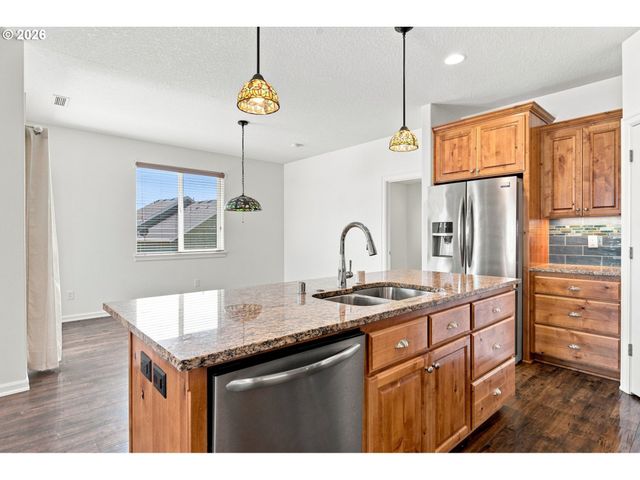 2431 41ST St, Washougal, WA 98671