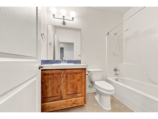 2431 41ST St, Washougal, WA 98671